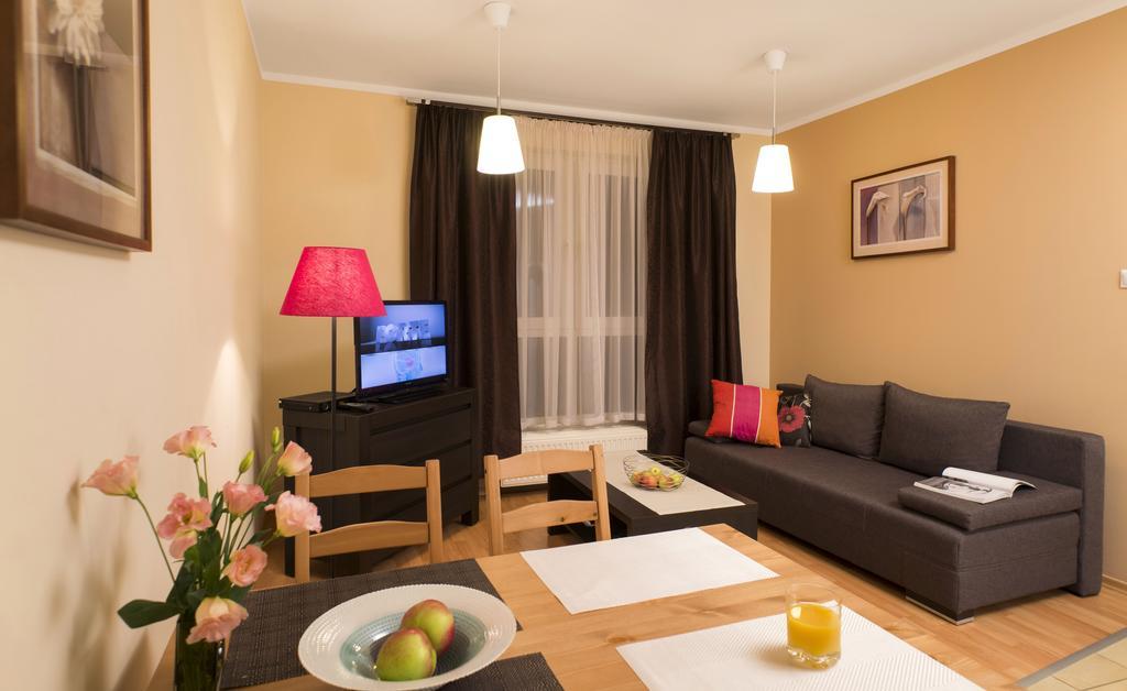 Apartamenty Tww Ochota Warschau Zimmer foto